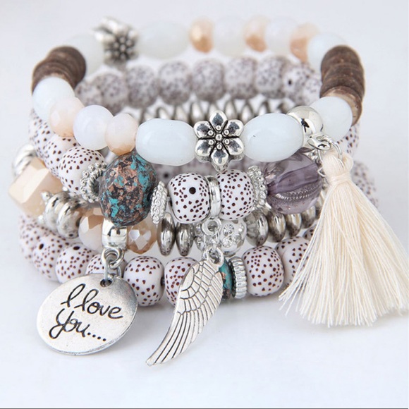 Jewelry - White Beaded Wing & Love Tag Stretchy 4 Layer Bracelet!